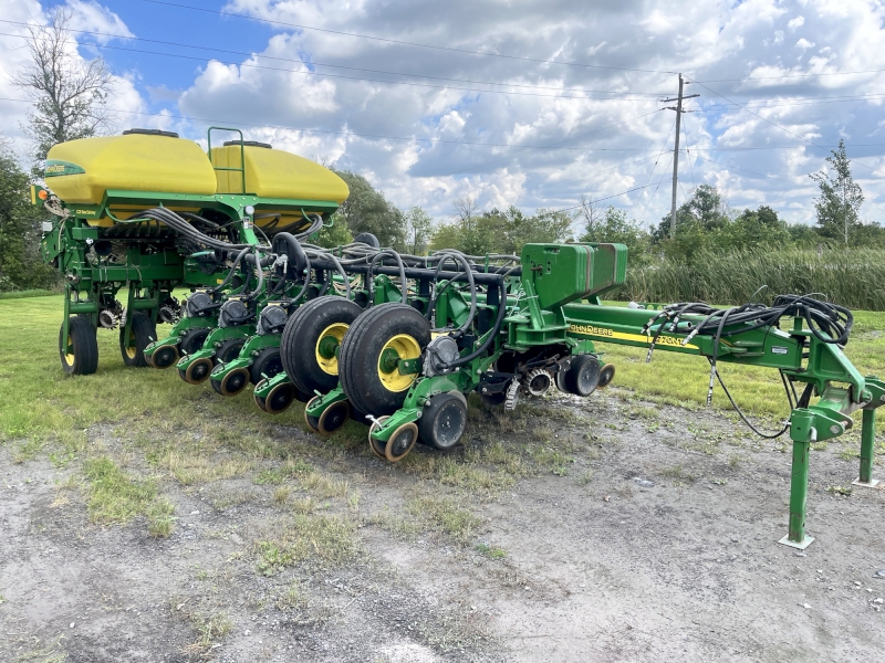 2009 John Deere 1770NT Planter
