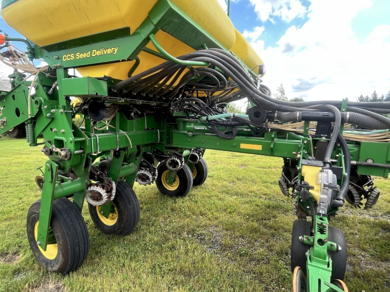 2009 John Deere 1770NT Planter