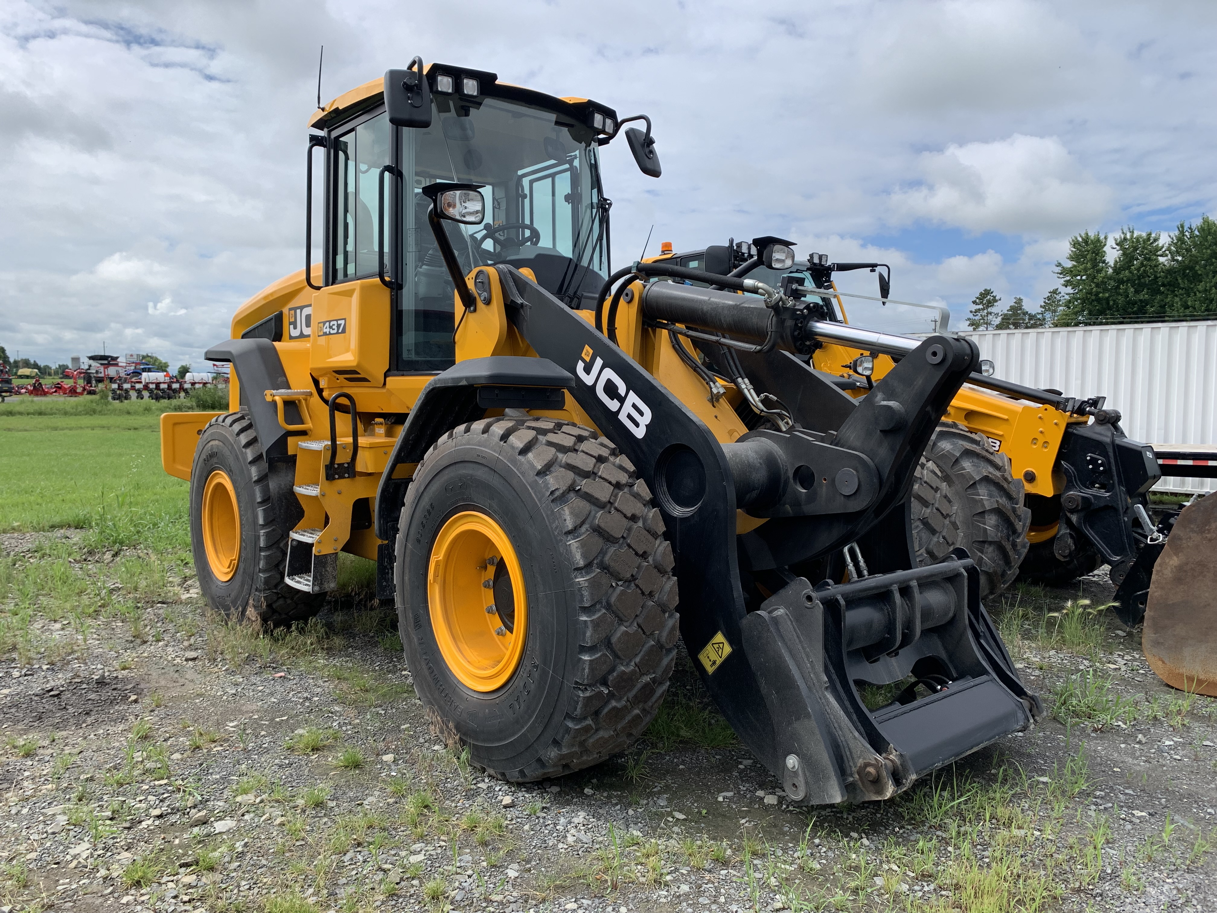 2024 JCB 437 Wheel Loader