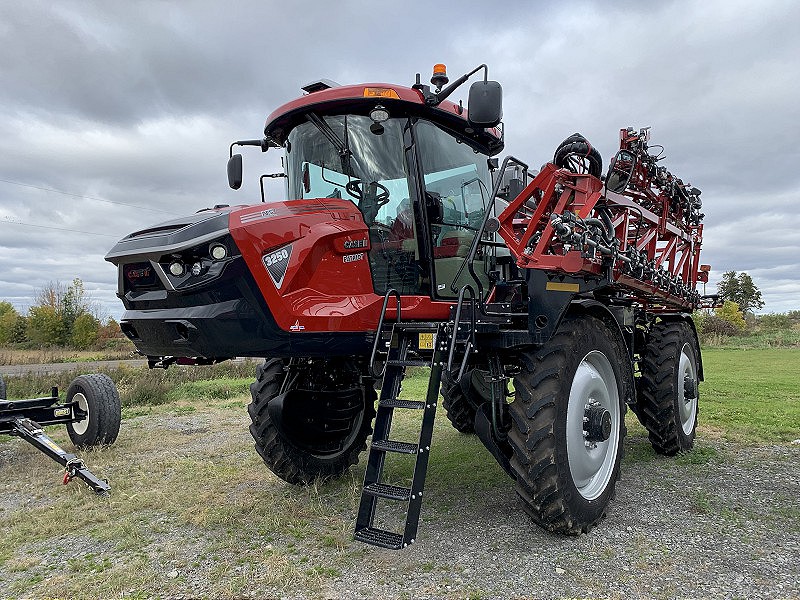 2024 Case IH PATRIOT 3250 Sprayer/High Clearance