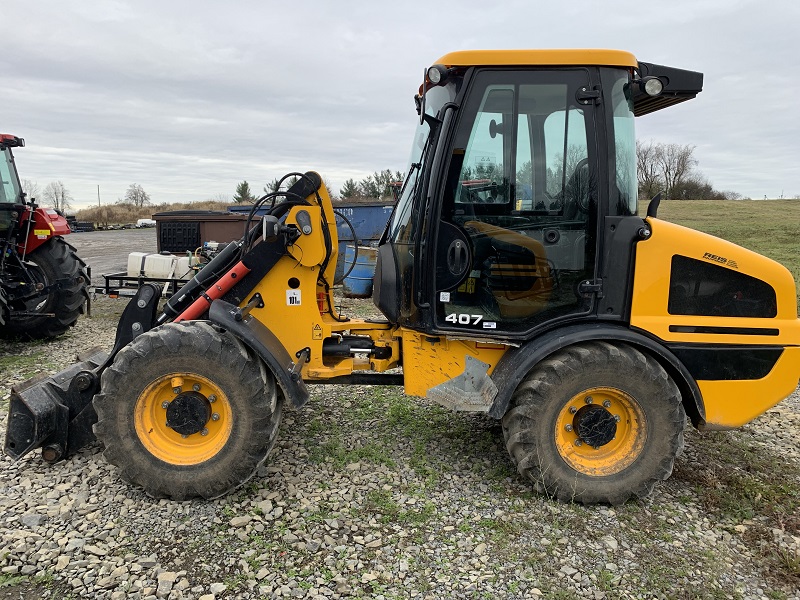 2019 JCB 407 Wheel Loader