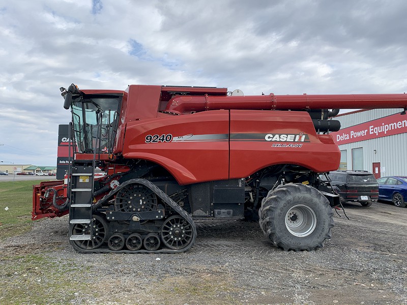 2017 Case IH 9240 Combine