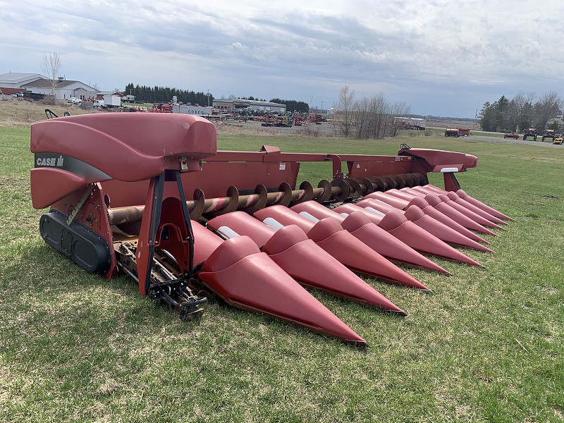 2004 Case IH 2212 Header Combine