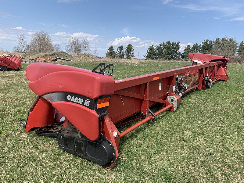 2004 Case IH 2212 Header Combine