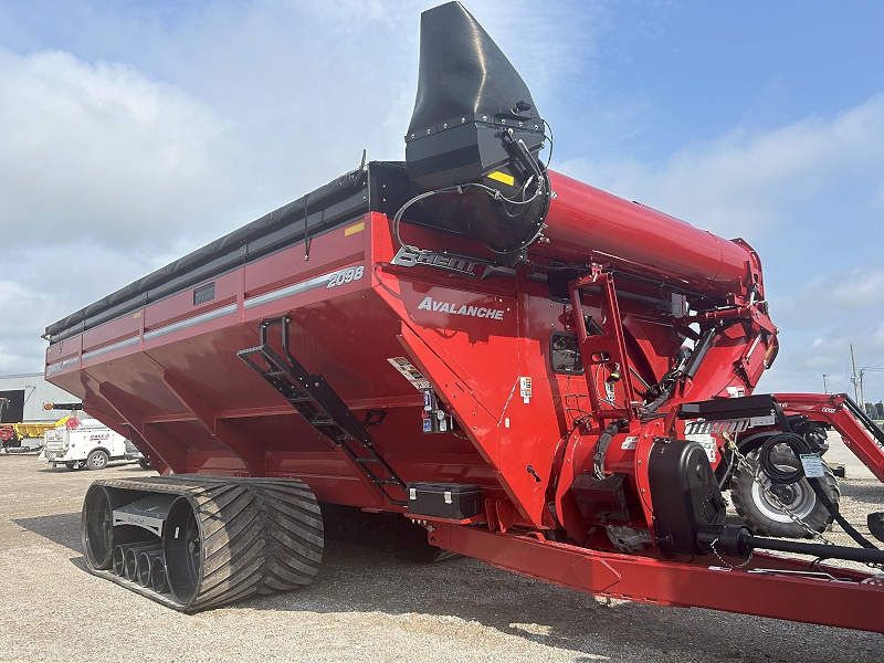 2025 Brent 2098 Grain Cart