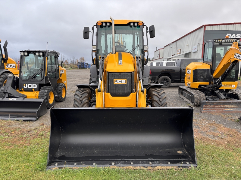 2025 JCB 3CX-15 PLUS Tractor Loader Backhoe