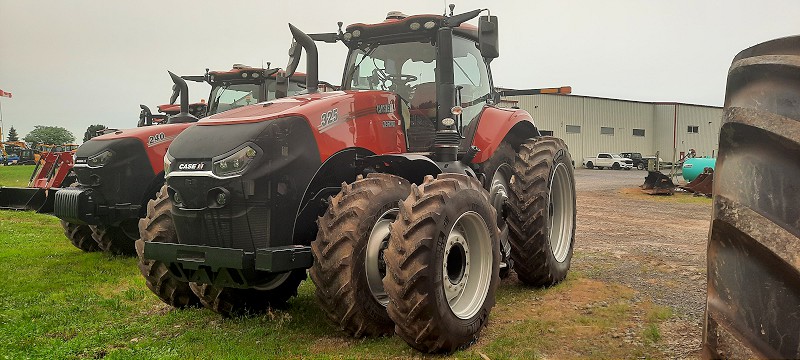 2026 Case IH MAGNUM 325 Tractor