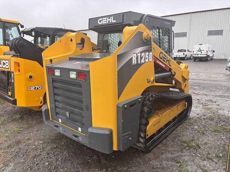 2015 Gehl RT250 Compact Track Loader