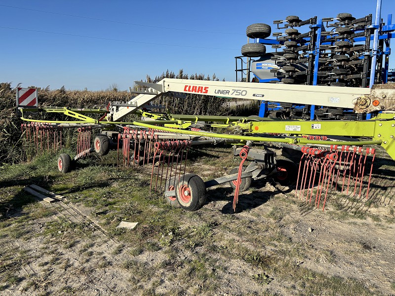 2012 CLAAS 750 Rake