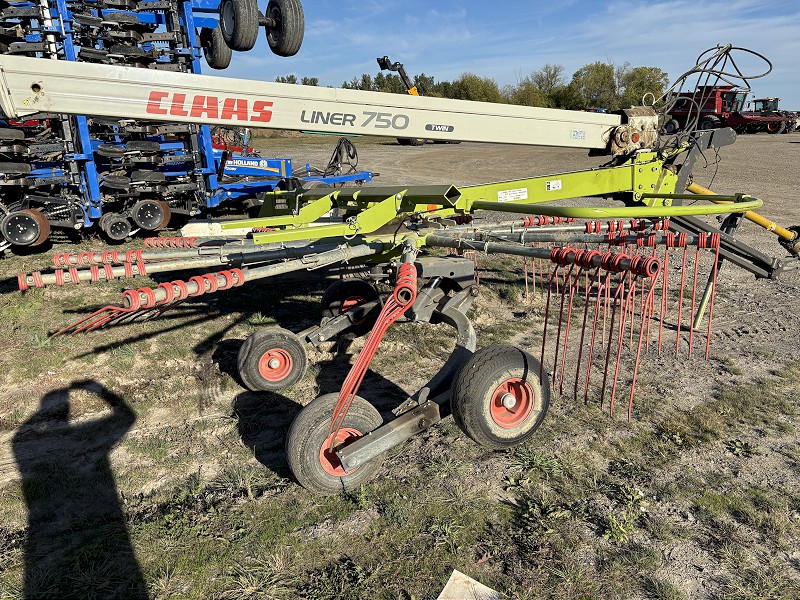 2012 CLAAS 750 Rake