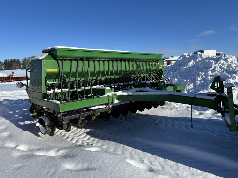 2009 John Deere 1590 Drill