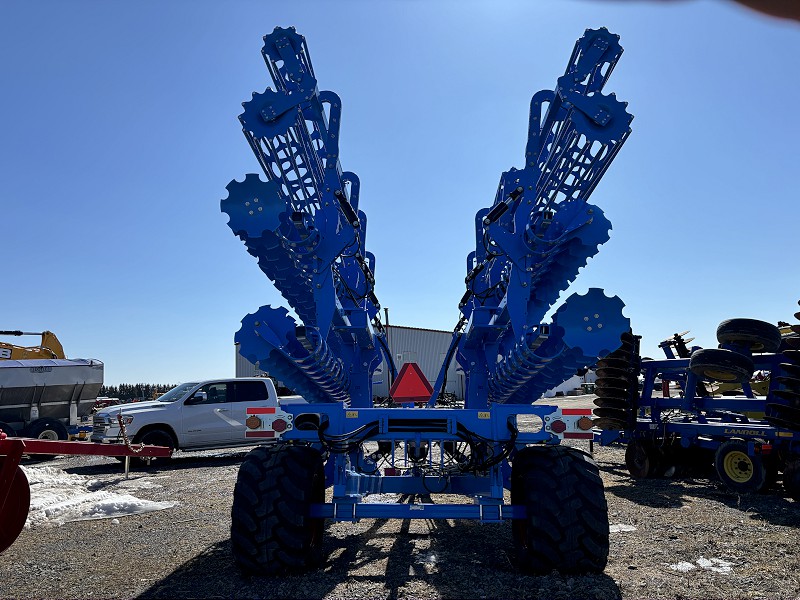 2025 LEMKEN GIGANT10 10M Compact Disc