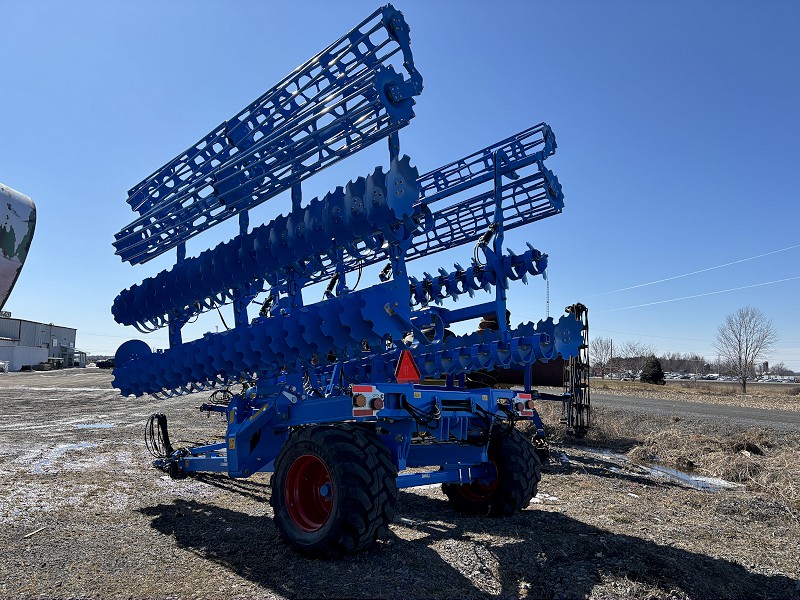 2025 LEMKEN GIGANT10 10M Compact Disc