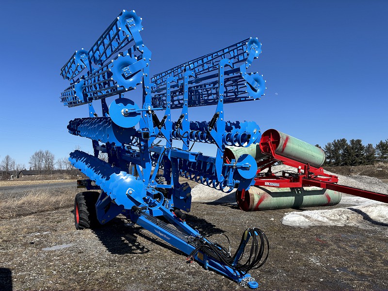 2025 LEMKEN GIGANT10 10M Compact Disc