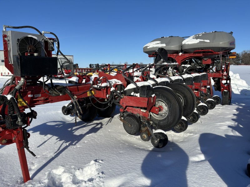 2014 Case IH 1255-16R Planter