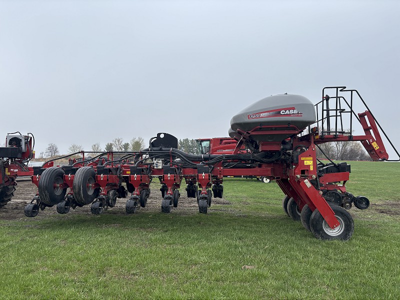 2014 Case IH 1255-16R Planter