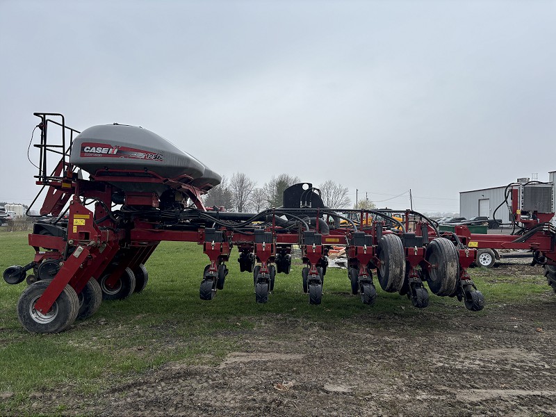 2014 Case IH 1255-16R Planter