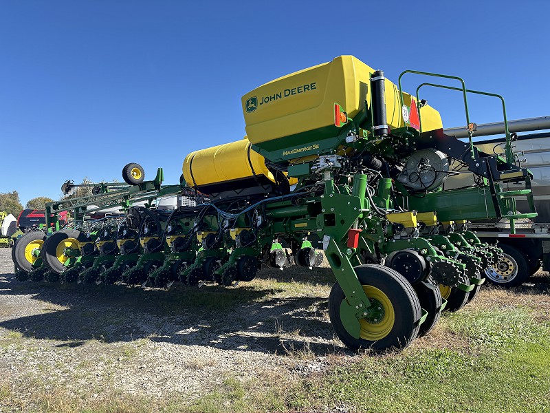 2025 John Deere 1775NT Planter