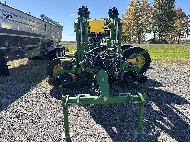 2025 John Deere 1775NT Planter