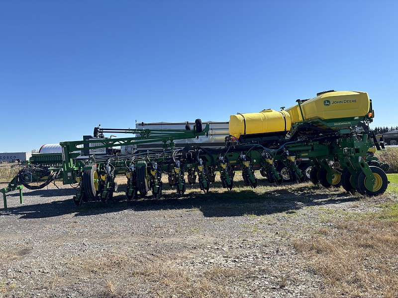 2025 John Deere 1775NT Planter