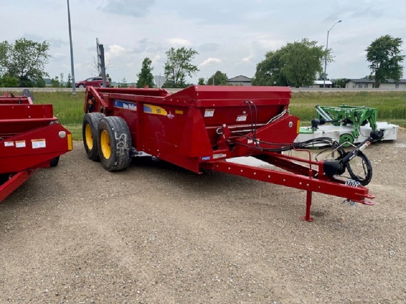 2023 New Holland 195HBS Manure Spreader