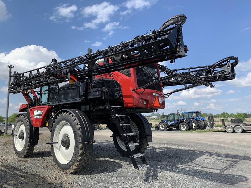 2024 Miller NITRO 7310 Sprayer/High Clearance