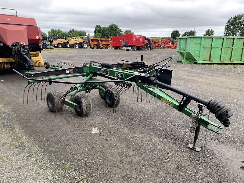 2019 Frontier RR2109 Rake