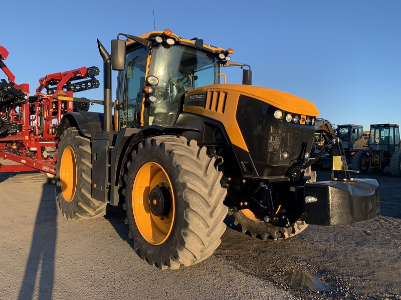 2024 JCB 8330 FASTRAC Tractor