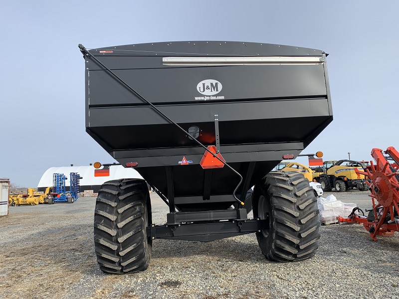 2024 J&M 812-18 Grain Cart