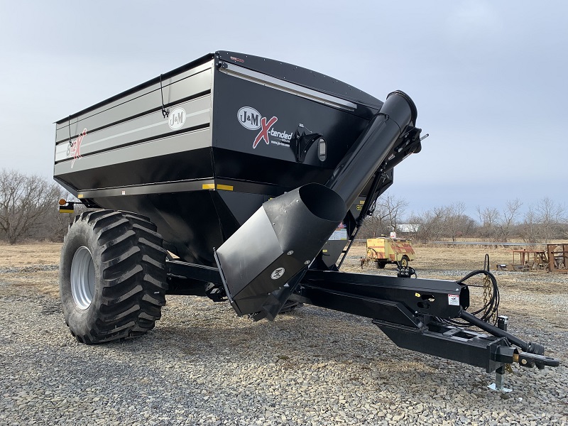 2024 J&M 812-18 Grain Cart