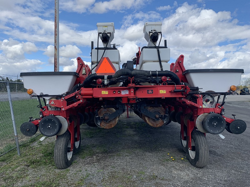 2014 Massey Ferguson 9186 Planter