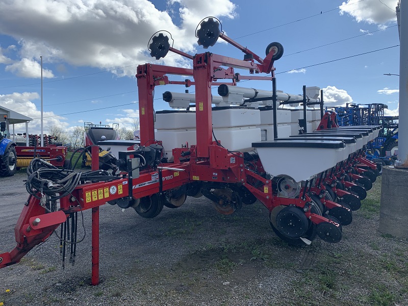 2014 Massey Ferguson 9186 Planter