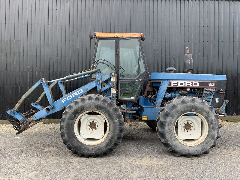 1989 New Holland 276 Tractor