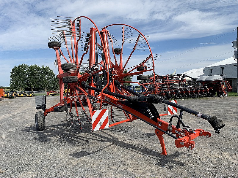 2014 Kuhn GA8731 Rake