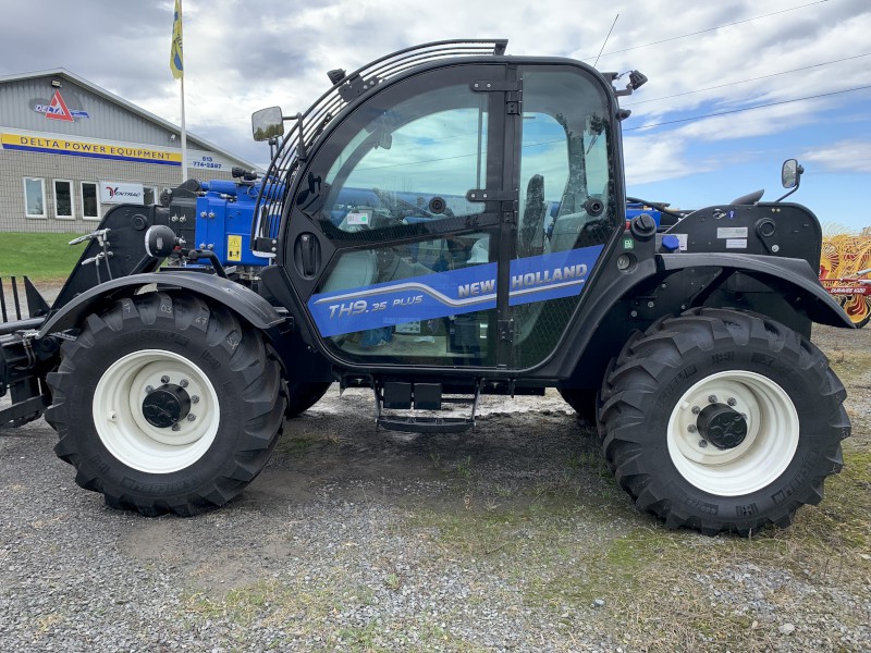 2024 New Holland TH9.35 PLUS TeleHandler