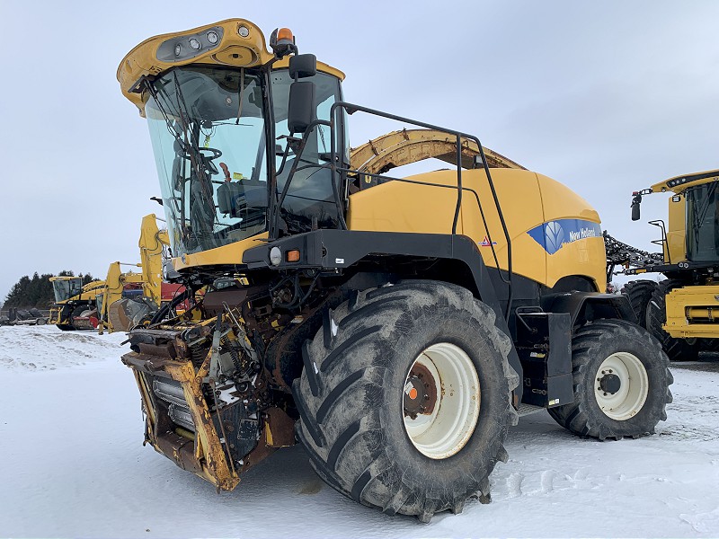 2010 New Holland FR9050 Forage Harvester