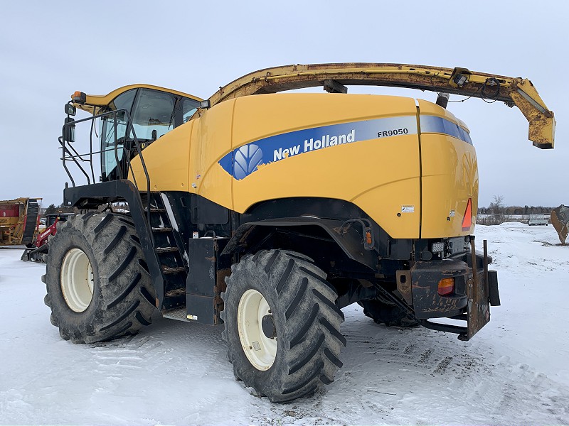 2010 New Holland FR9050 Forage Harvester