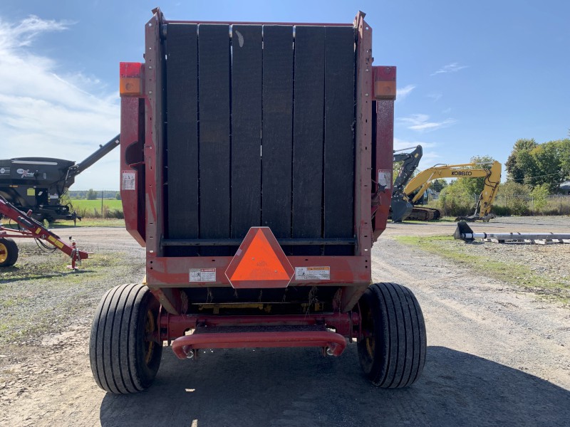 2008 New Holland BR7060 Baler/Round