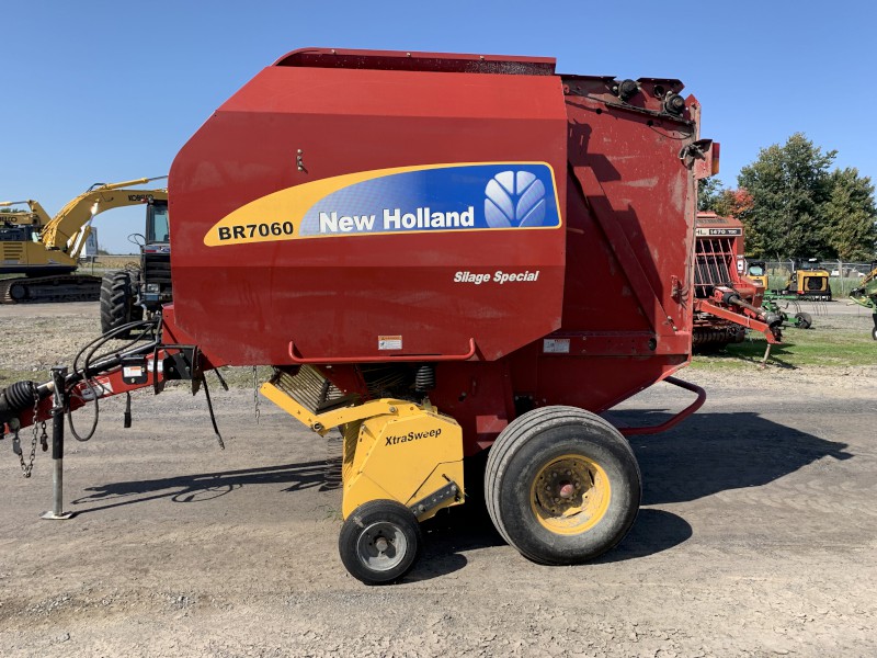 2008 New Holland BR7060 Baler/Round