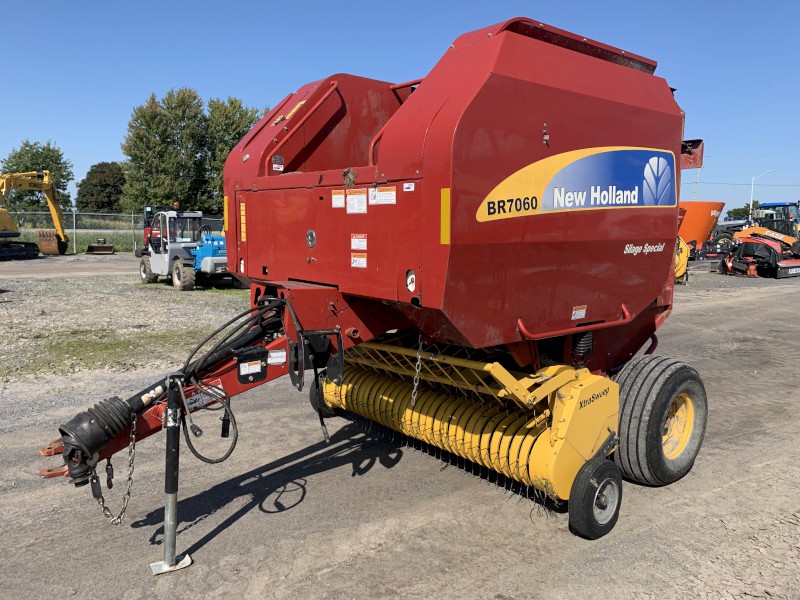 2008 New Holland BR7060 Baler/Round