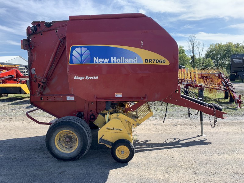 2008 New Holland BR7060 Baler/Round