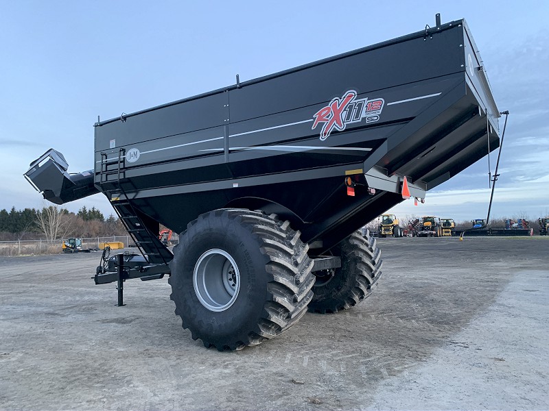 2024 J&M 1112-20S Grain Cart