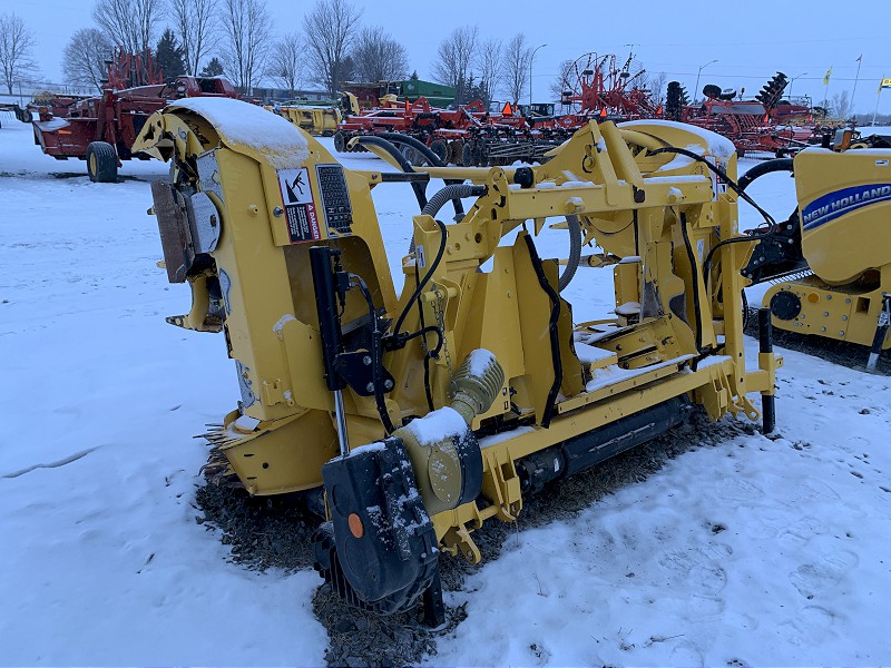 2016 New Holland 450SFIA Header Forage