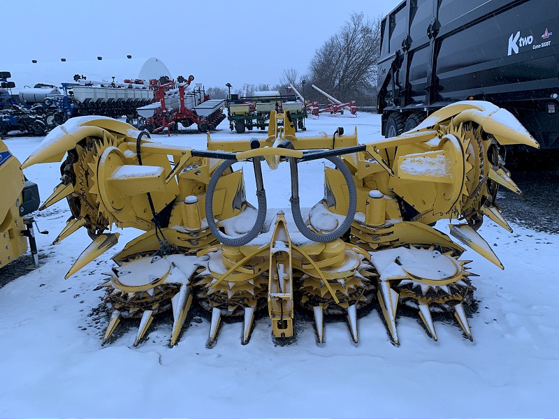 2016 New Holland 450SFIA Header Forage