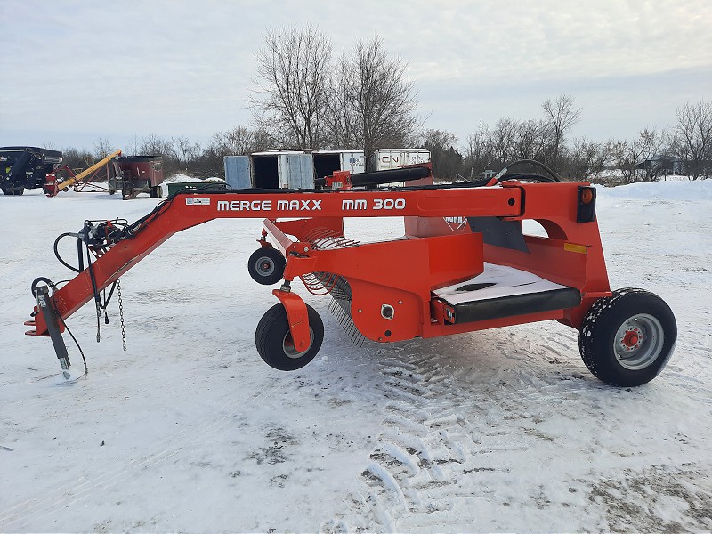 2013 Kuhn MM300 Windrow Merger