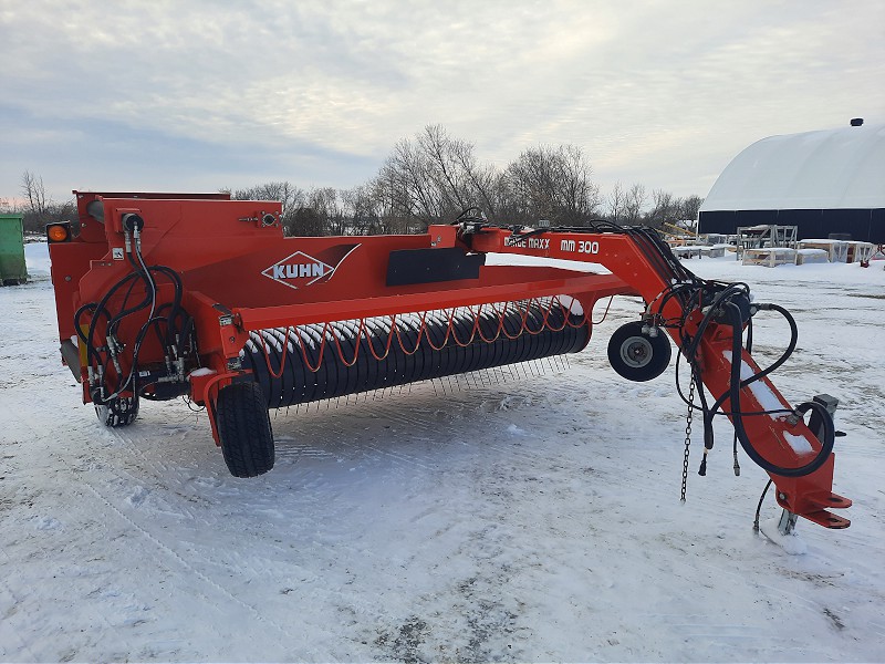 2013 Kuhn MM300 Windrow Merger