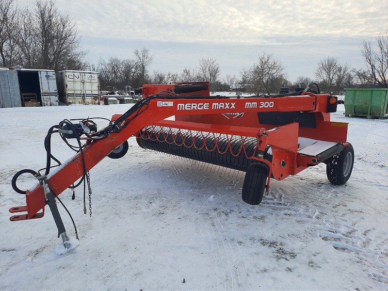 2013 Kuhn MM300 Windrow Merger