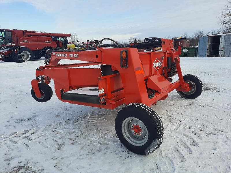 2013 Kuhn MM300 Windrow Merger