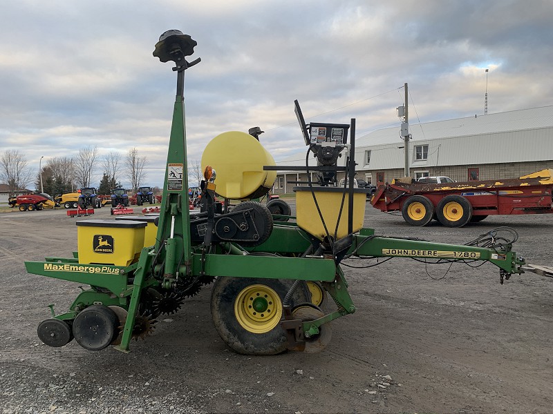 1998 John Deere 1780 Planter