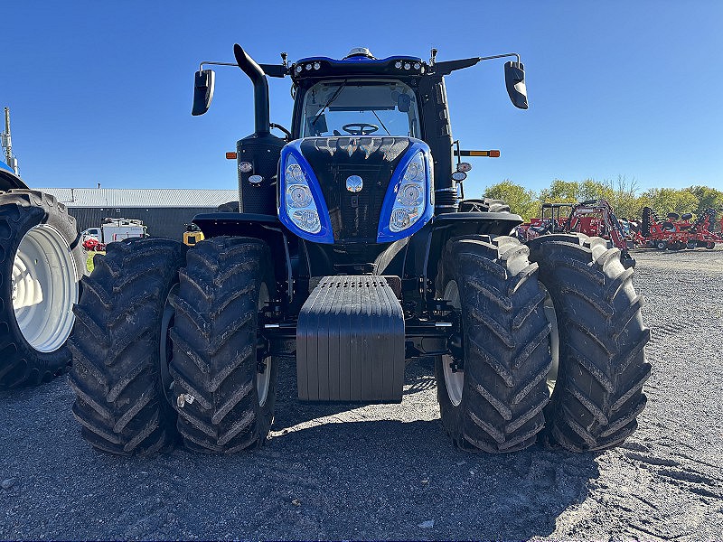 2025 New Holland T8.415 PLMI Tractor